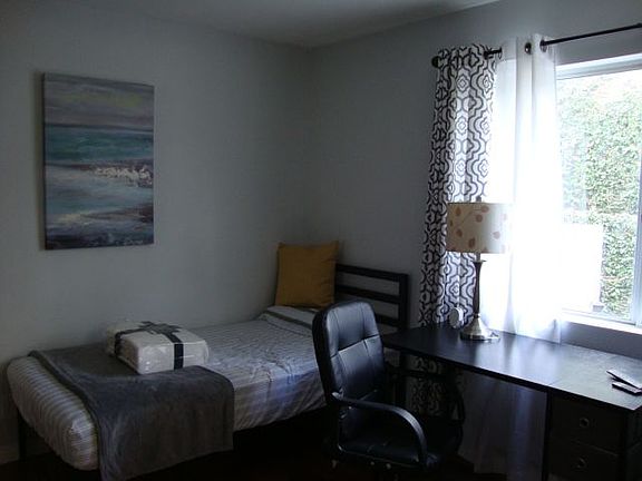 3rd image of 625 E Del Mar Blvd APT 103