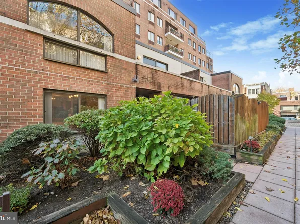 200 Lombard St #Gu11, Philadelphia, PA 19147