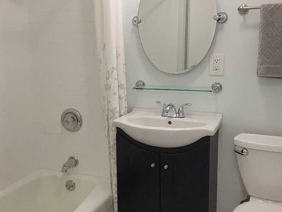 5th image of 296 Saint James Pl APT 2