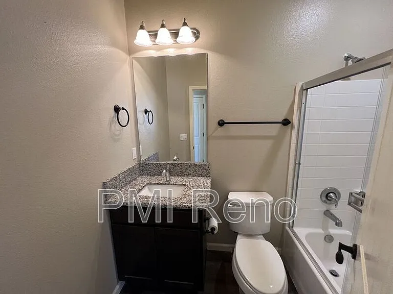 3025 Comstock Dr — Photo 15