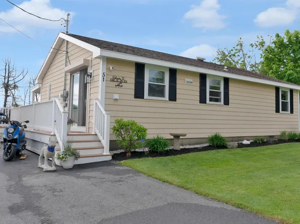 51 Sea Breeze Drive, Wells, ME 04090
