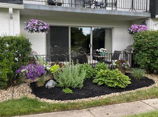1115 Royal Street George Dr #106, Naperville, IL 60563