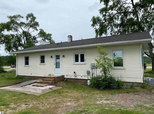7075 M 72 E, Williamsburg, MI 49690