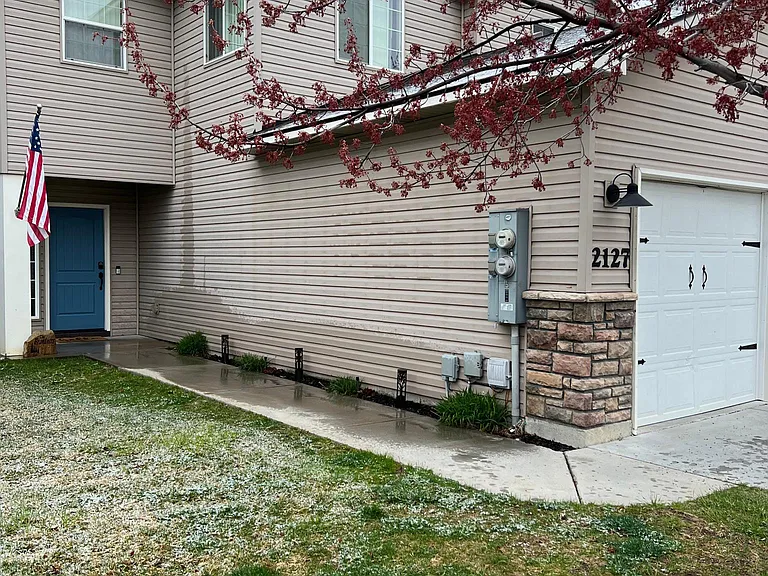 2127 S Amy Ave — Photo 1