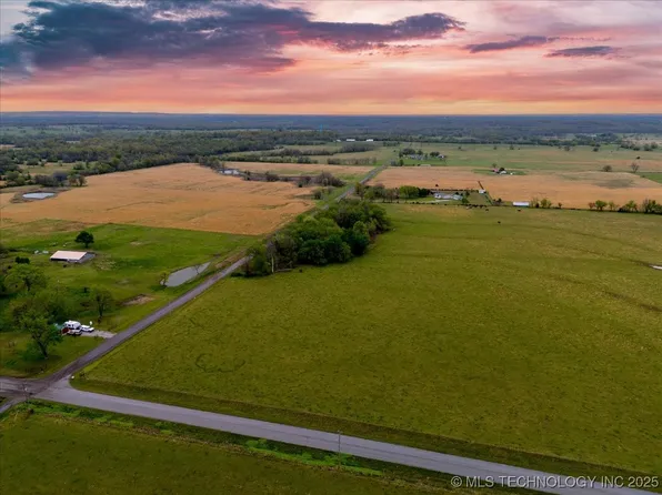 1 E 210th Rd, Vinita, OK 74301