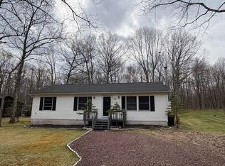 83 Twin Lake Rd, Albrightsville, PA 18210