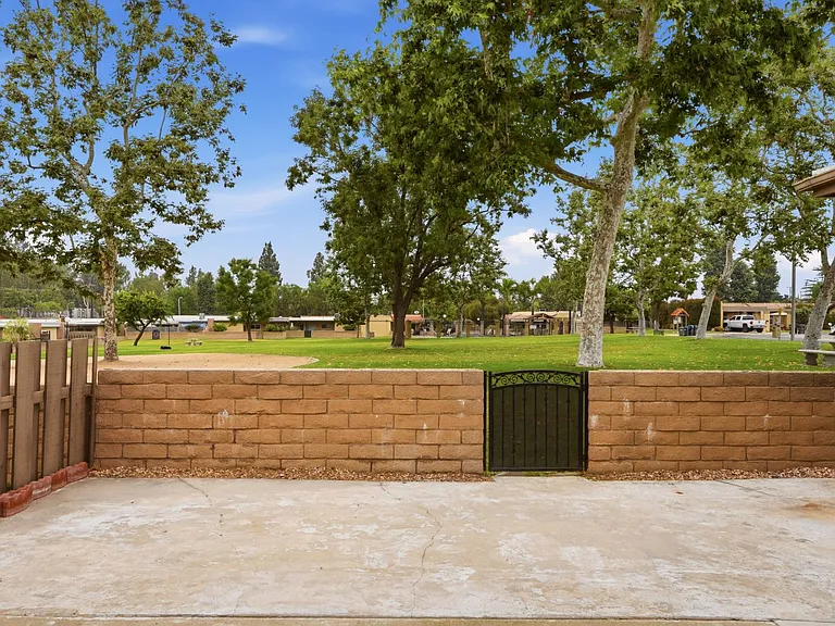 725 Palomares Ave — Photo 26