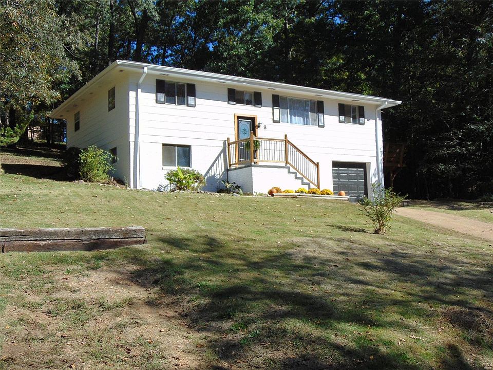 1st image of 8 Fox Dr
