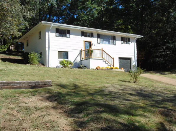 8 Fox Dr, Doniphan, MO 63935