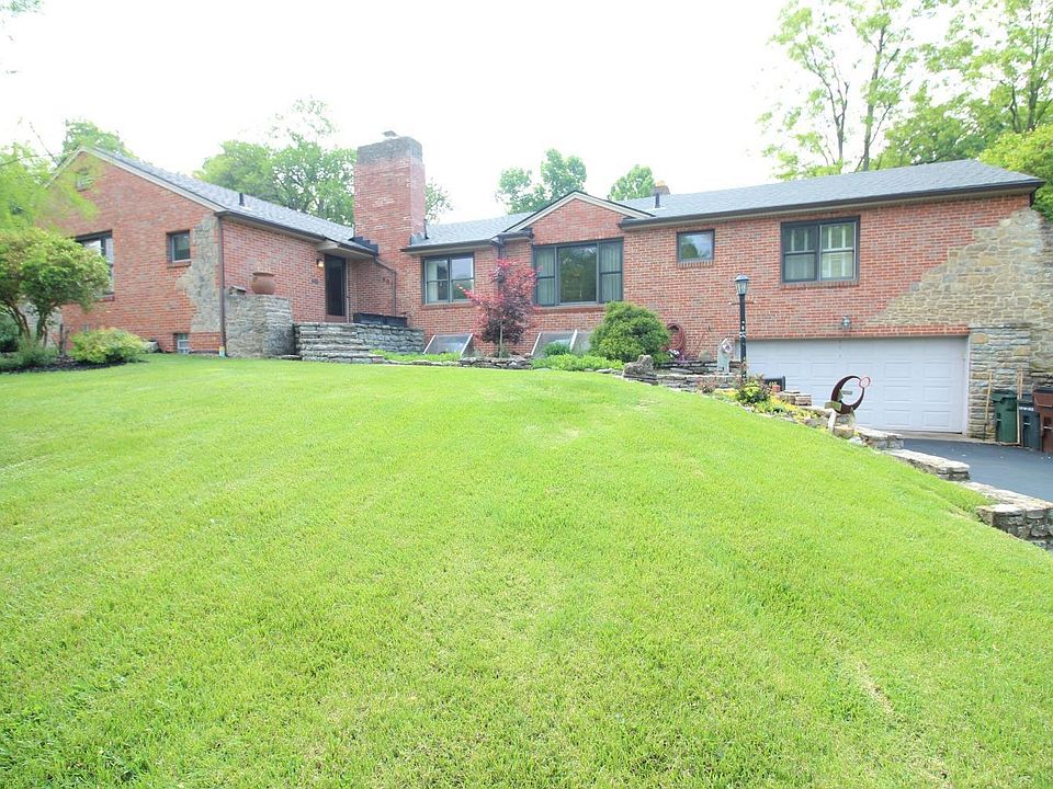 1st image of 405 Oakwood Dr