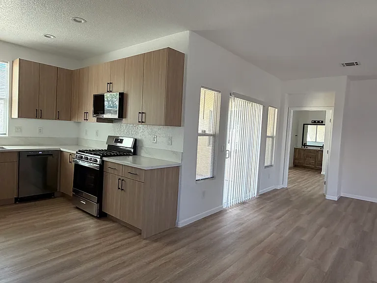 2304 Morningside Ave — Photo 7