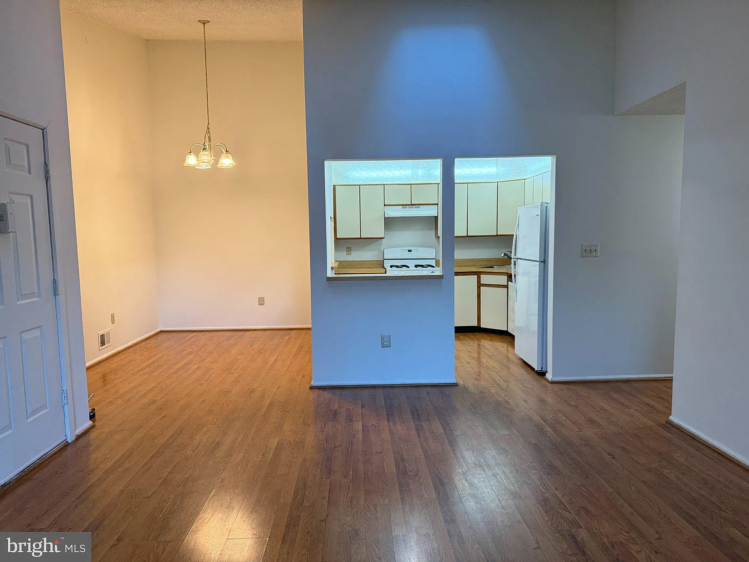 2 bed, 2.0 bath, 1181 sqft, $2,000 — Photo 4