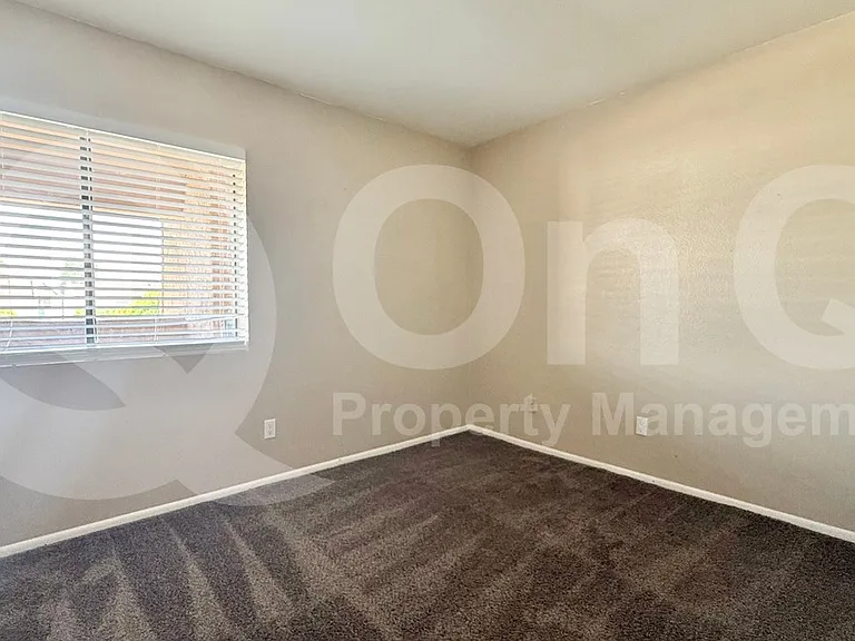 10828 N Biltmore Dr #212 — Photo 11