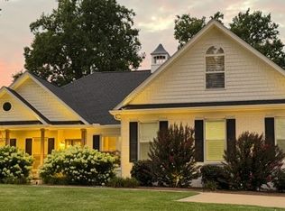 2711 Ernest Hawkins Rd, Columbia, TN 38401