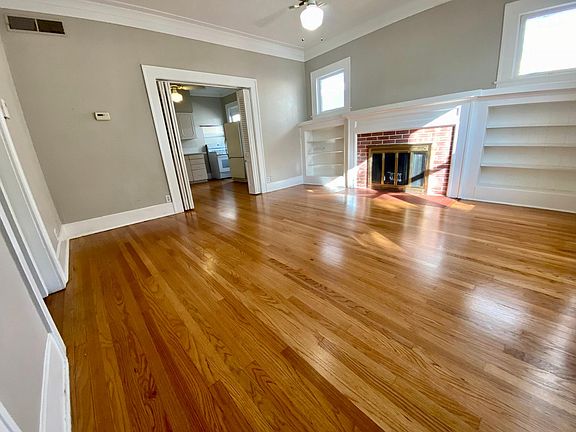 2nd image of 1209 Townsend Ave