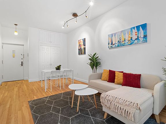2nd image of 186 W 80th St APT 3A