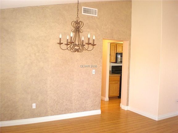 4th image of 10432 Broom Hill Dr #0