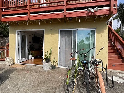 1846 Oxford Ave — Photo 10