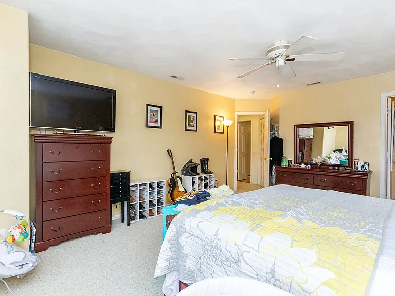 601 Lord Byron Ct — Photo 36