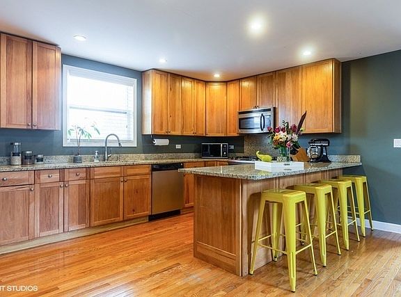 4th image of 4433 S Kedvale Ave