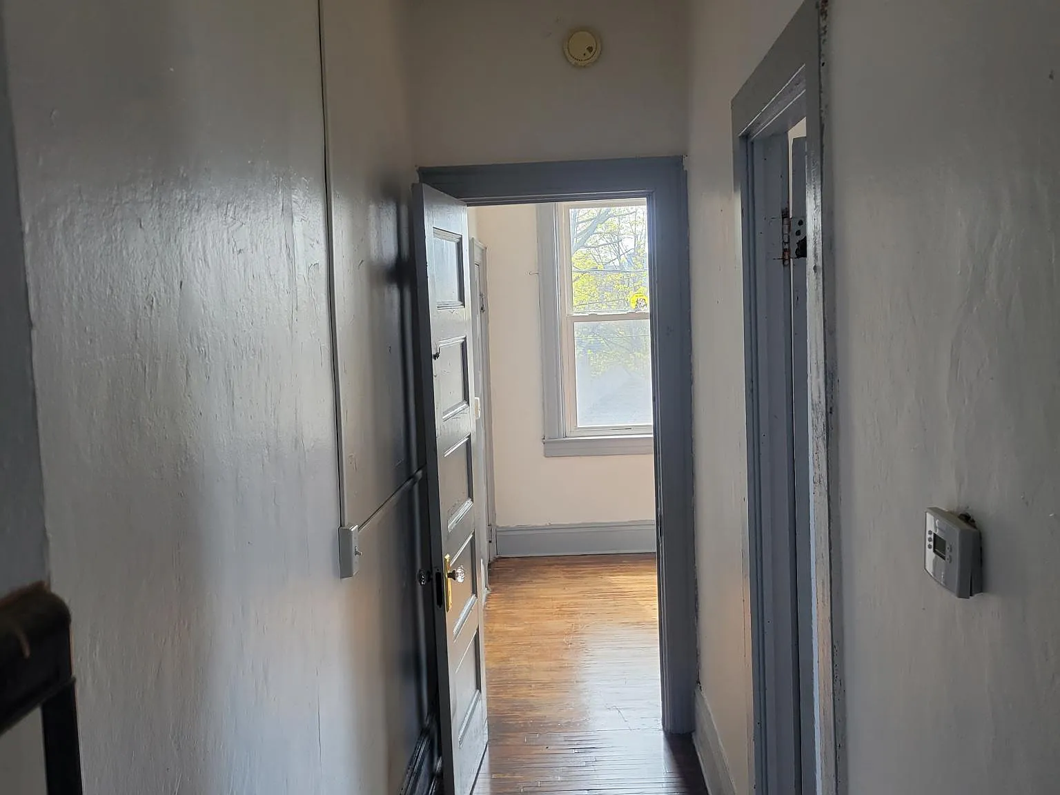 3 bed, $1,250 — Photo 1