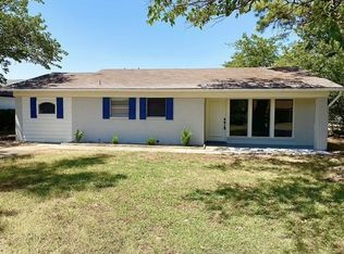512 Sally Ln, Cleburne, TX 76033