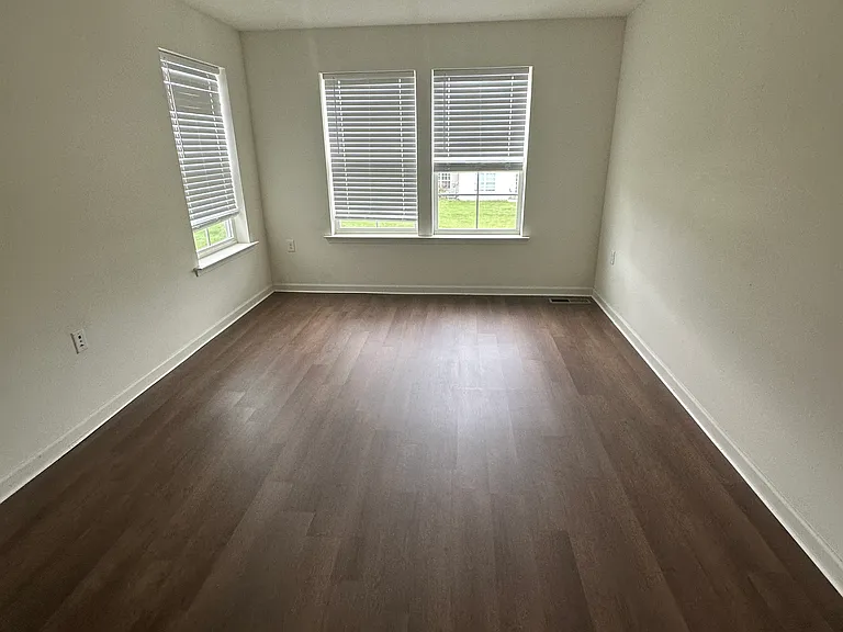 115 Cecily Way — Photo 26