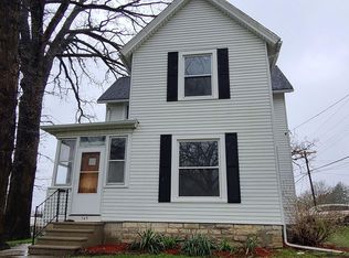745 N Ottawa Ave, Dixon, IL 61021