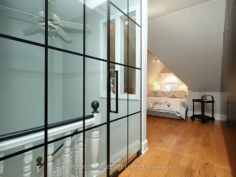 153 Collier St — Photo 17