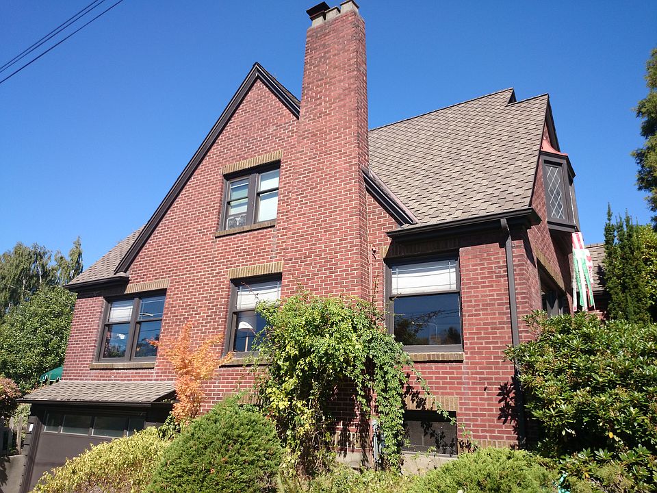 2nd image of 3245 37th Ave S