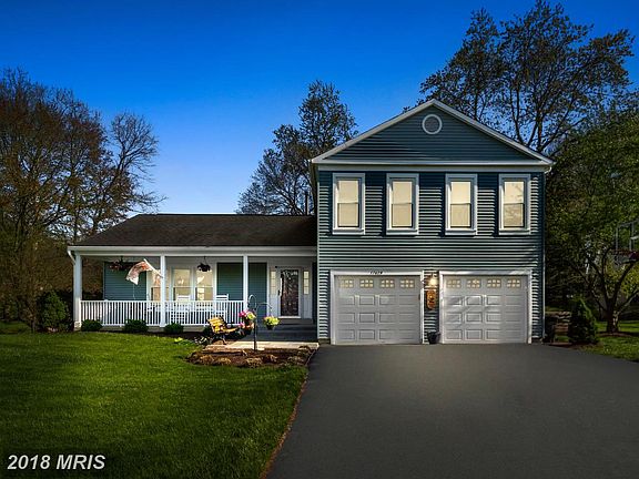 3rd image of 17429 Evangeline Ln