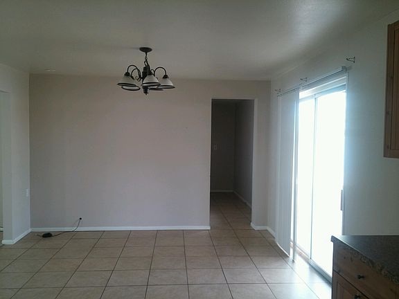 4th image of 805 N Mesa Ave