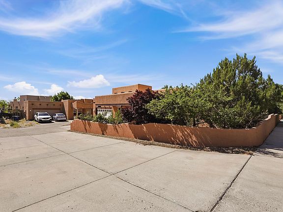 3rd image of 6963 Golden Mesa
