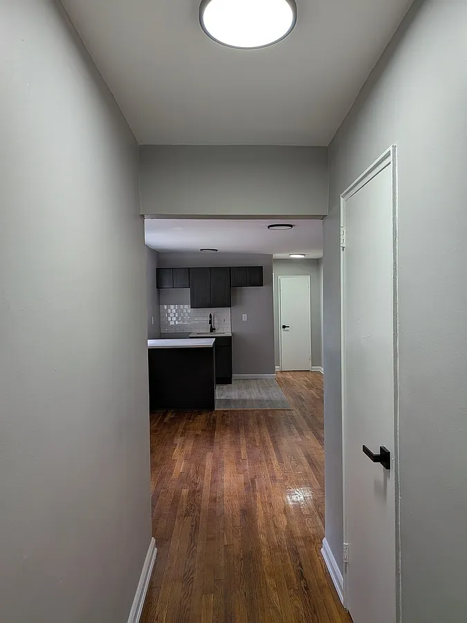 Building Photo - 1282 Clinton Ave #2C