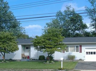 947 Gloucester Dr, Toms River, NJ 08753
