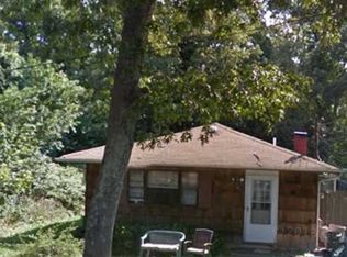 41 Stuyvesant Ave, Mastic, NY 11950