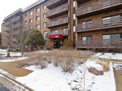 2000 Chestnut Ave APT 409, Glenview, IL, 60025