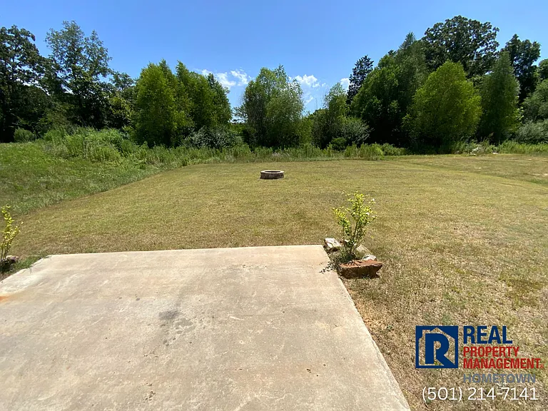41 Winter Valley Cv — Photo 3