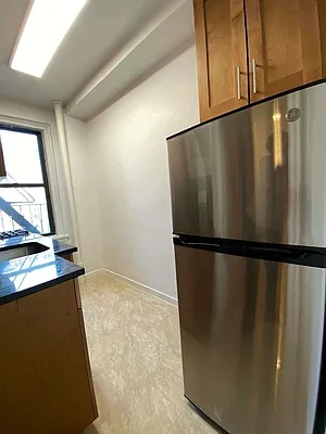 Rented by Bond New York | media 4