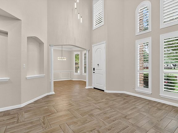 5th image of 4629 Ainsley Dr