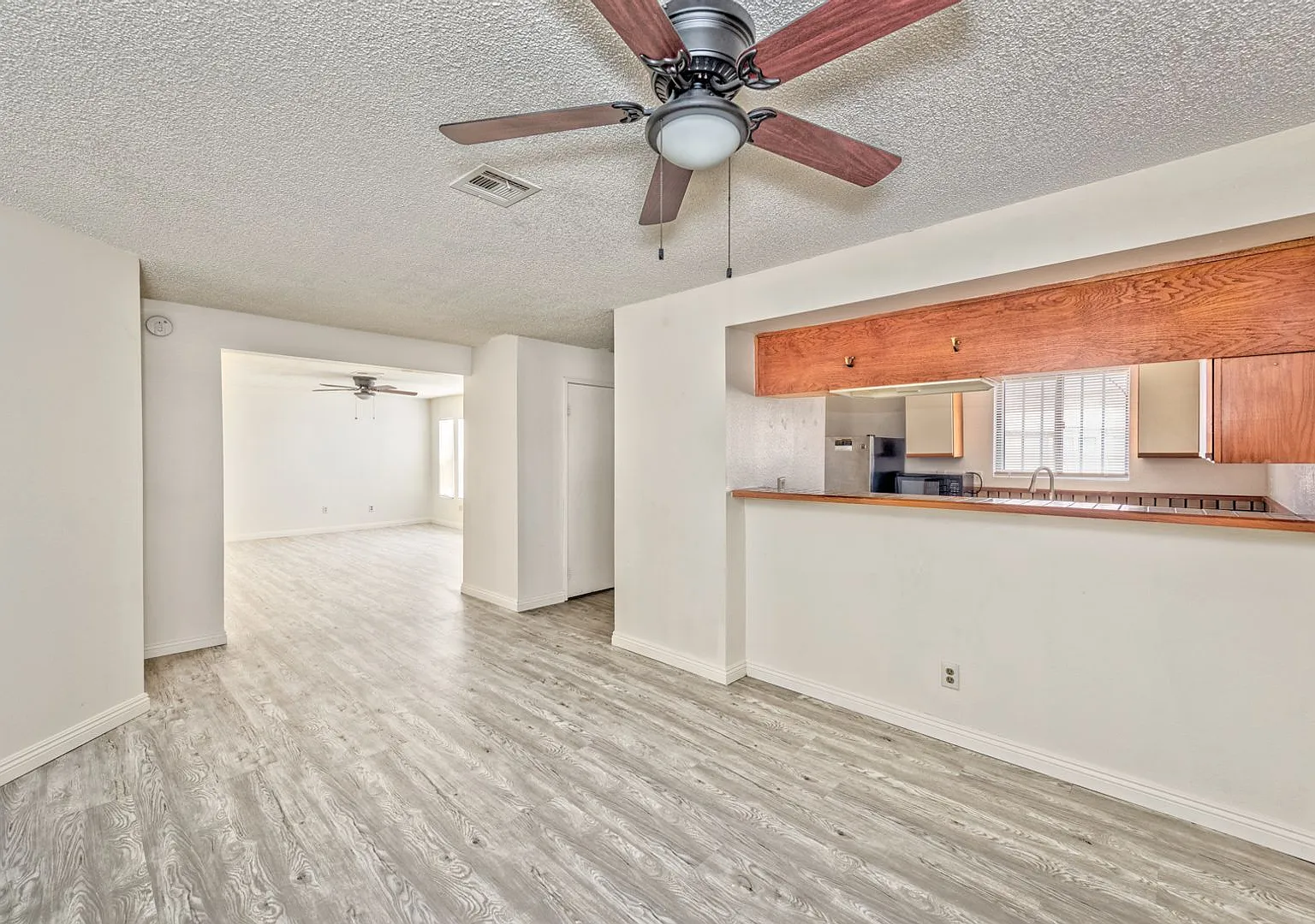 2080 Karen Avenue Unit#63, Las Vegas, Nevada 89169 — Photo 3