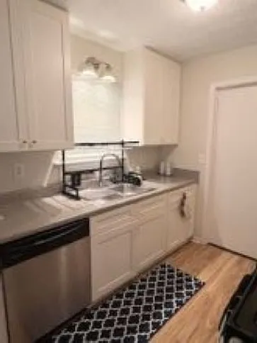 4 bed, 1460 sqft, $1,700 — Photo 3