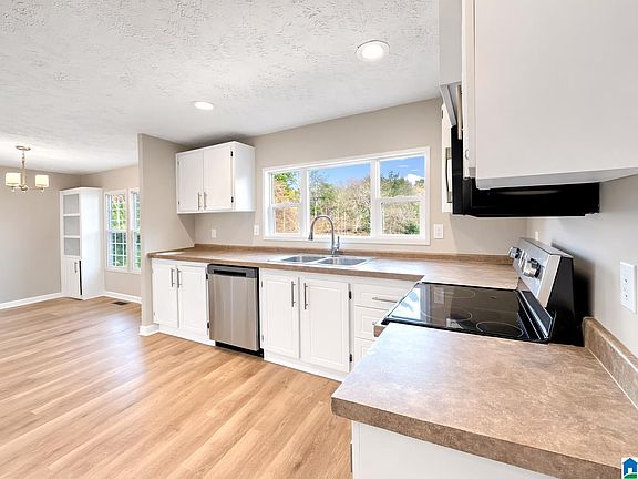 2nd image of 837 Roulain Rd