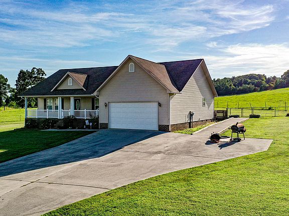 3rd image of 115 Ponderosa Dr