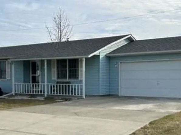 305 Arrowhead Dr, Pioneer, OH 43554