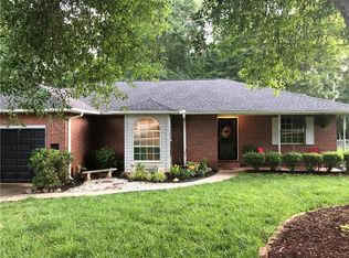 1403 Hilltop Dr, Anderson, SC 29621