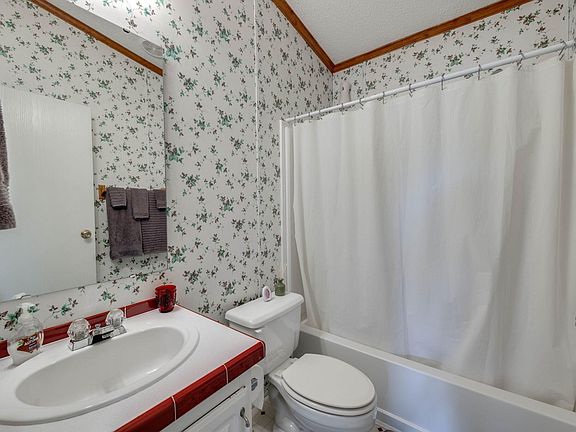 29th image of 482 Hiwassee Dr