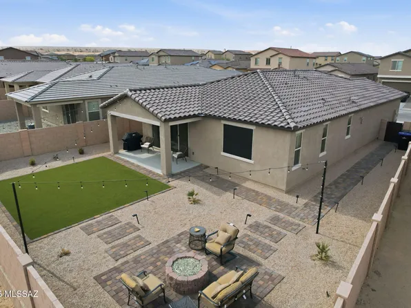 693 W Calle Las Varitas, Sahuarita, AZ 85629