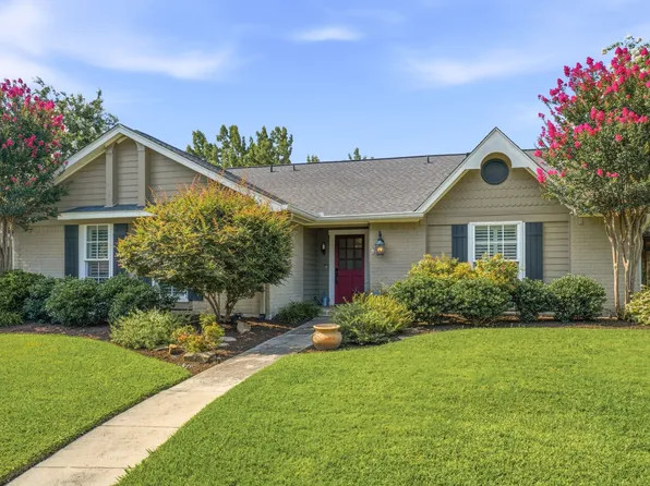 258 Creekside Ln, Coppell, TX 75019