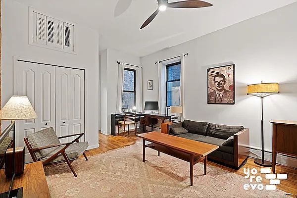 1st image of 204 W 78th St APT 4C